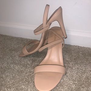Francesca’s Nude Heel Size 9
